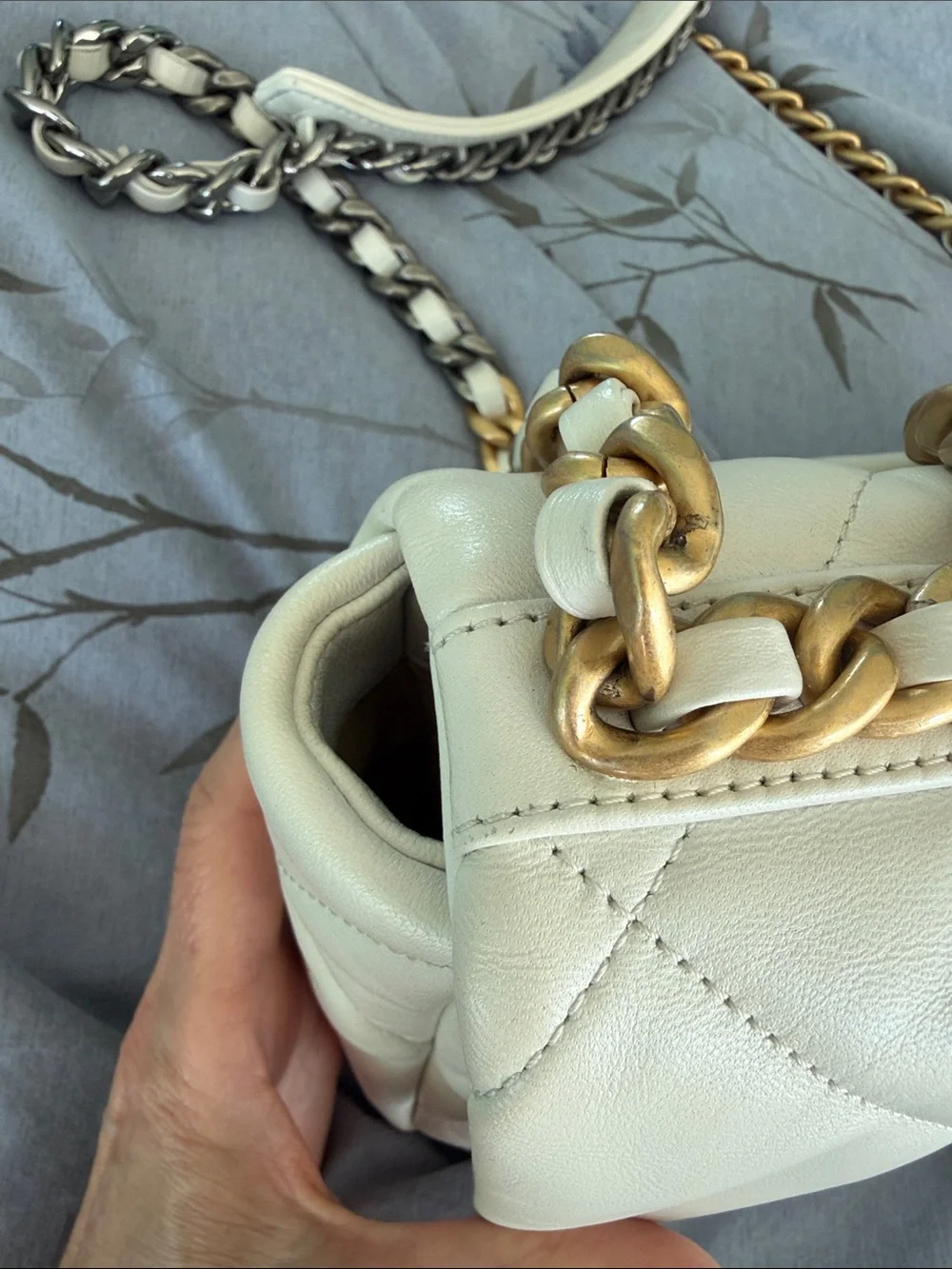 Chanel 19 White Quilted Shoulder Bag size medium with Gold & Silver Chain